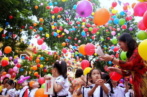 Hơn 22 triệu học sinh cả nước khai giảng năm học mới