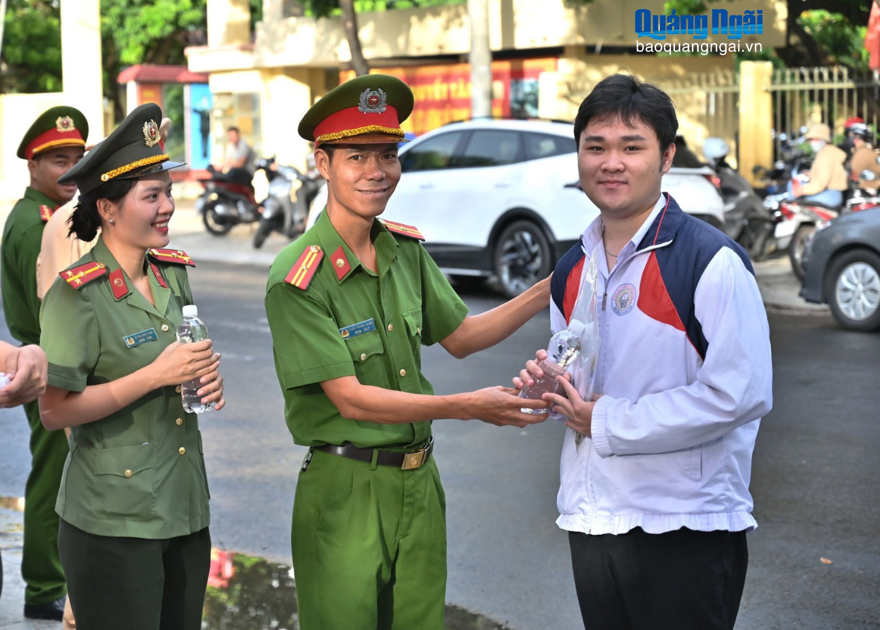 Báo và Phát thanh, Truyền hình MB66 vom