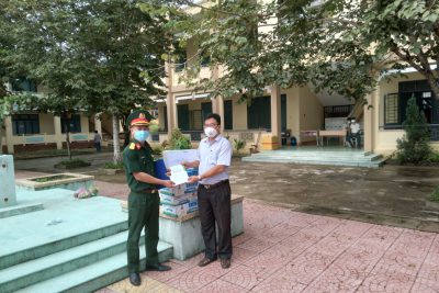 Thăm động viên học sinh đang MB 66 cách ly y tế tai huyện Sơn Hà