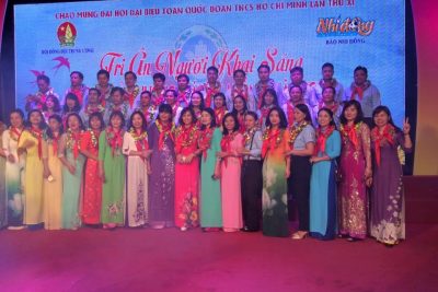 Thầy giáo mang khăn quàng đỏ luôn nhiệt huyết, đam mê với phong trào Đội