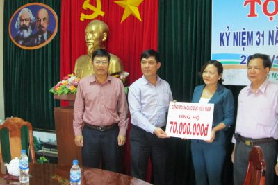 Công đoàn giáo dục code MB66 thăm và ủng hộ giáo dục MB66 vom khắc phục bão, lụt