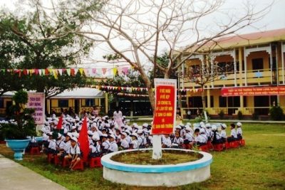 BÌNH SƠN: Niềm vui trường chuẩn quốc gia.
