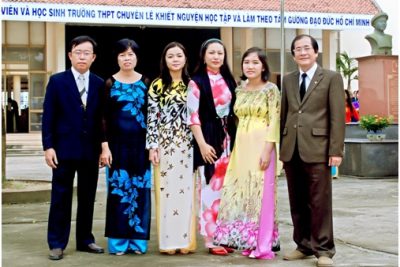 Một nhà giáo say nghề và tài hoa